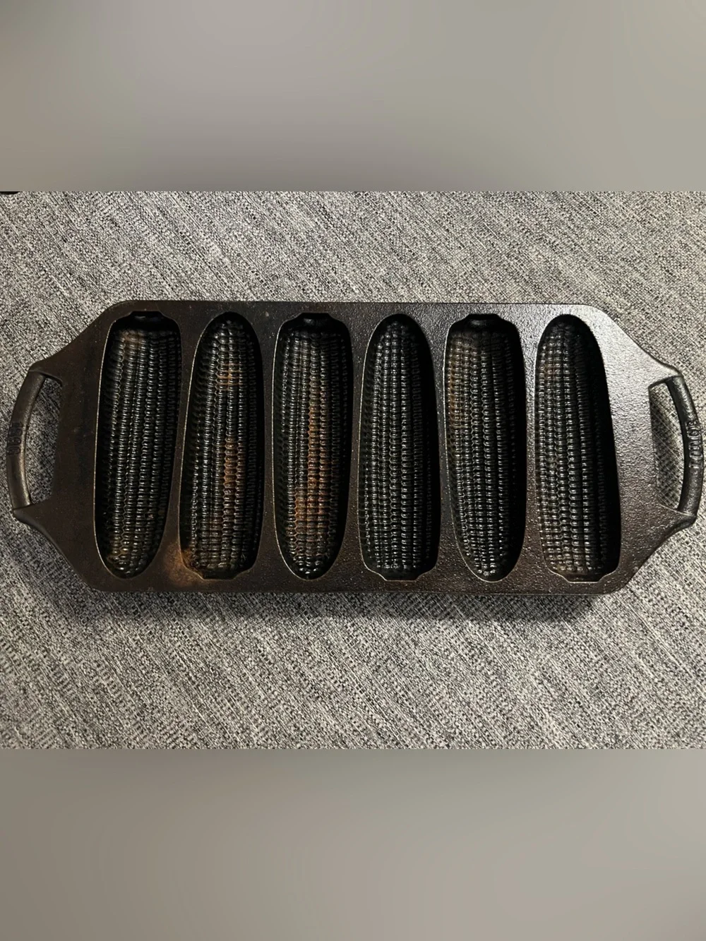 LODGE Seasoned Cast Iron Cornstick Pan